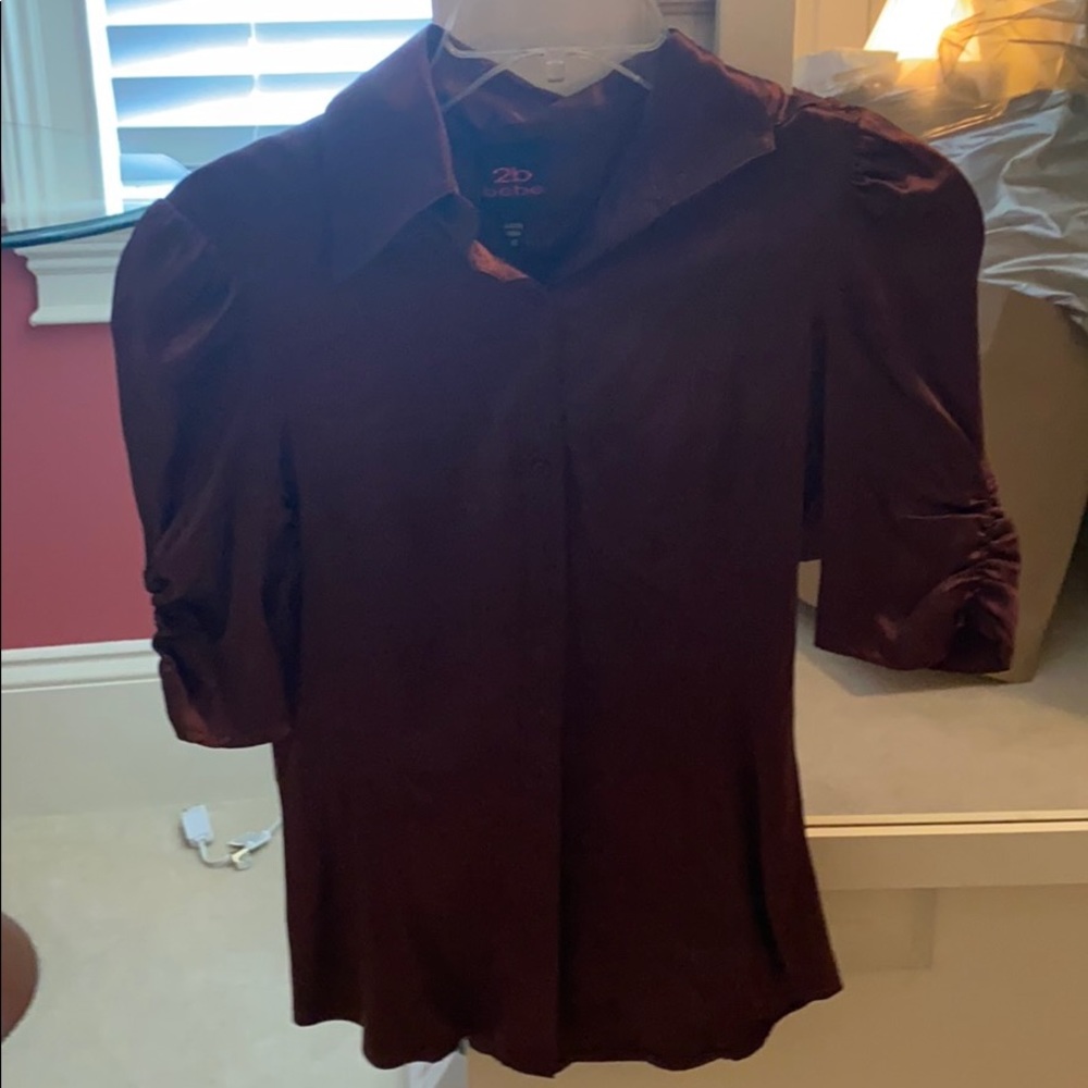 2b Bebe NWT satin 3/4 top - XS